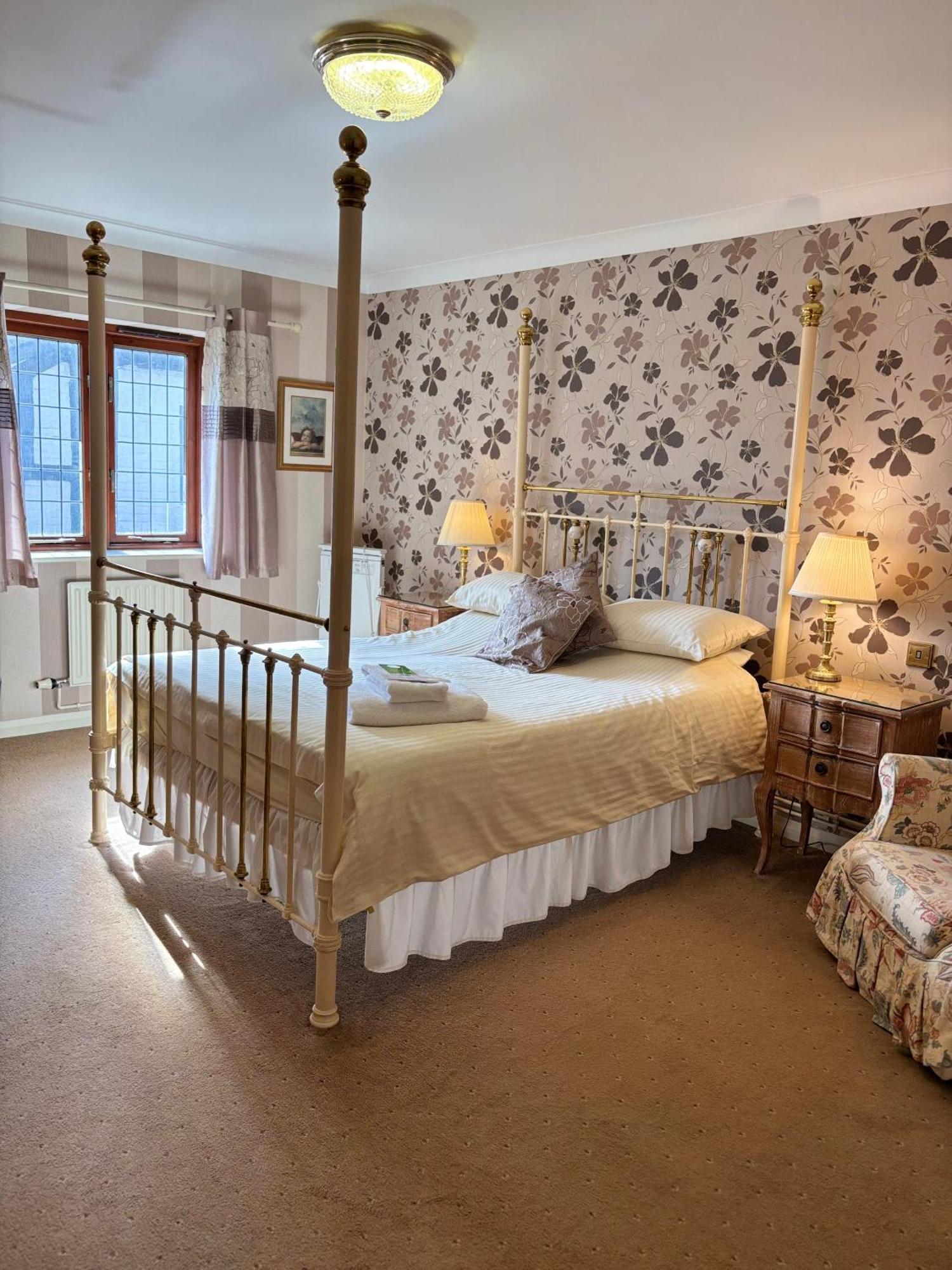 Albright Hussey Manor Hotell Hadnall Exteriör bild