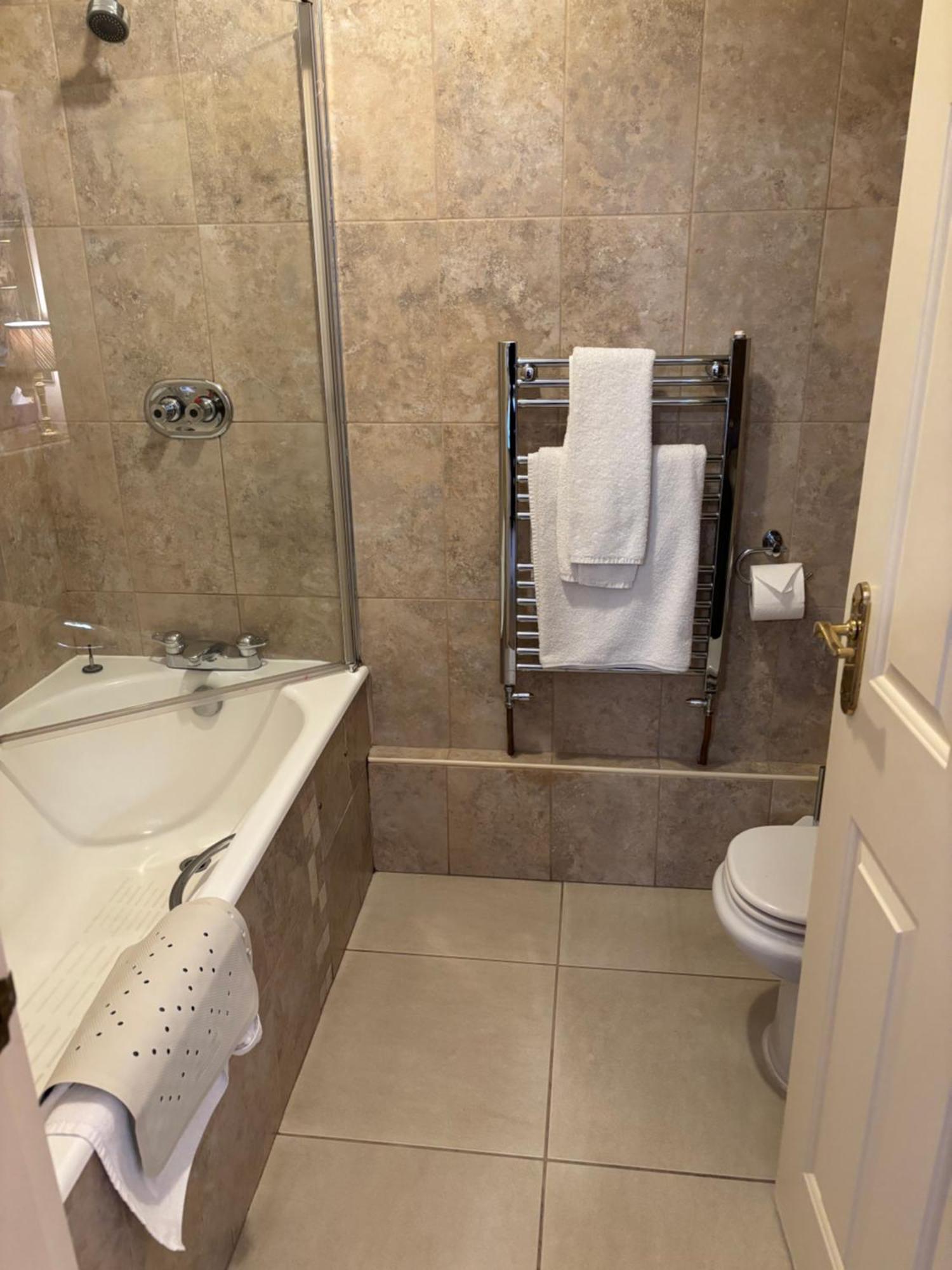 Albright Hussey Manor Hotell Hadnall Exteriör bild