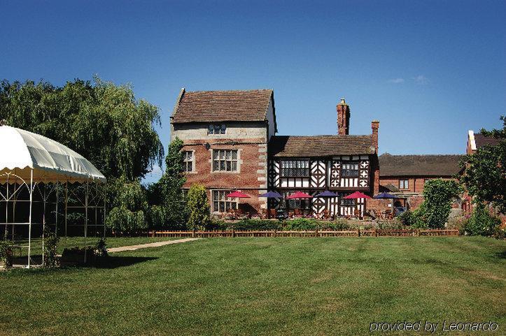 Albright Hussey Manor Hotell Hadnall Exteriör bild
