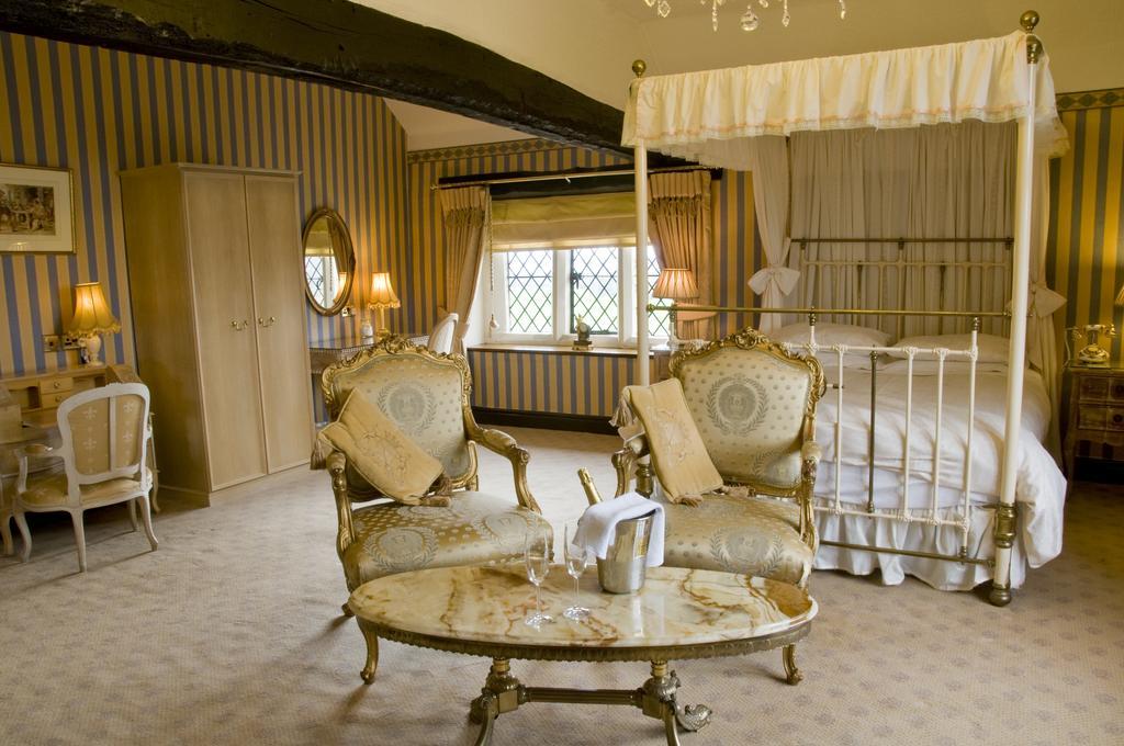 Albright Hussey Manor Hotell Hadnall Exteriör bild